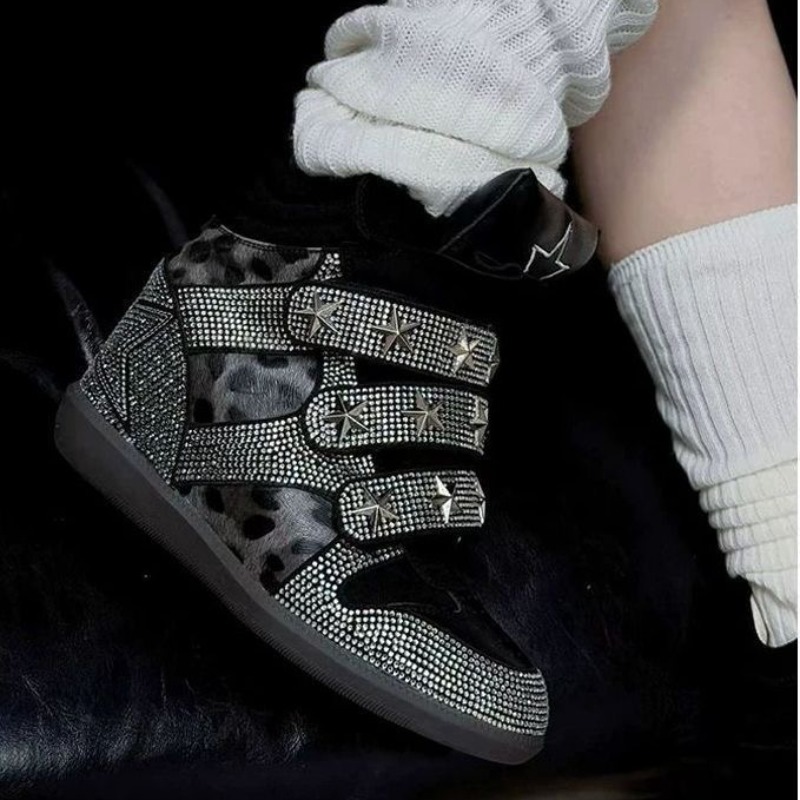 ハイカットの隠しウェッジソールスニーカー、ラインストーンと星 - Ethnic Modern Fashion のレビューと価格