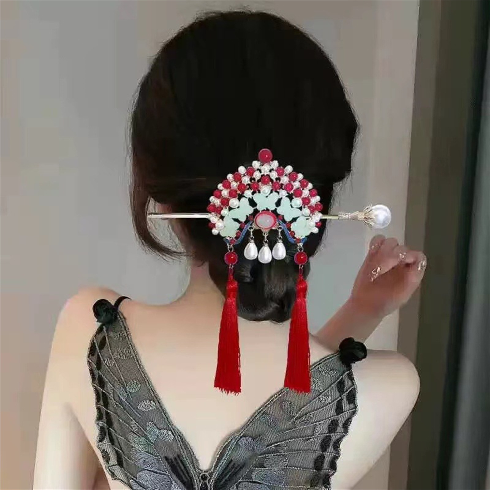 エスニックスタイルのヘアピン女性のための絶妙なグリッターフラ - Go Ethnic Fashion のレビューと価格