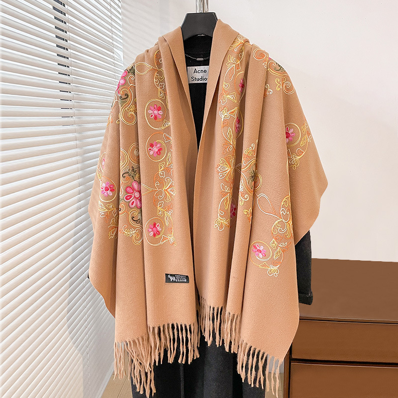 ヴィンテージエスニックスタイル刺繍入りクロークマフラー旅行用 - Go Ethnic Fashion のレビューと価格