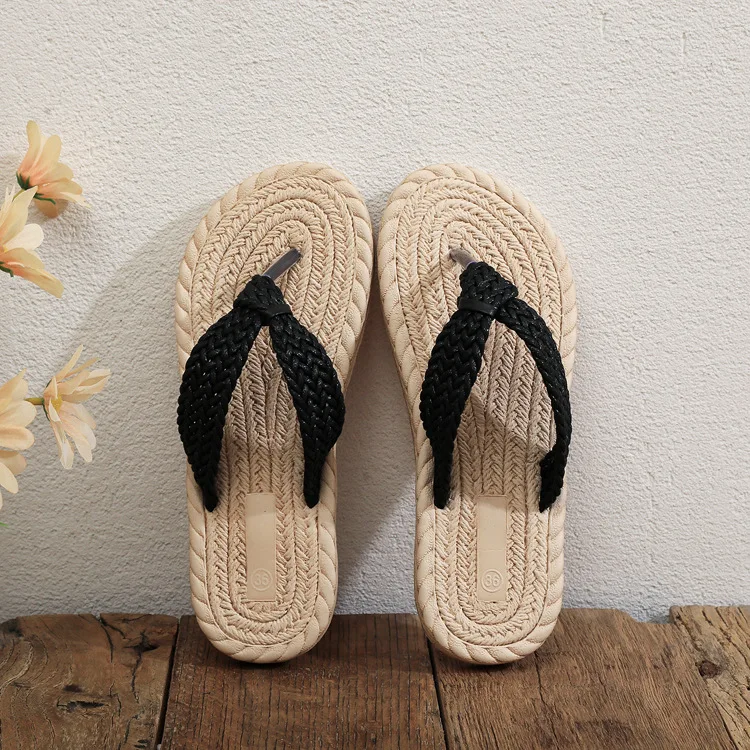 トレンドのエスニック柄グラフィティ、滑り止め加工、耐摩耗性、 - New Ethnic Fashion のレビューと価格